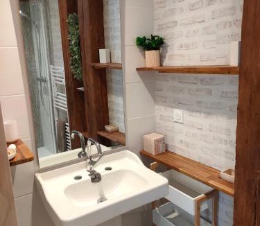 Champagnole Apartment | Le PTit Atelier, Appartement cosy à Champagnole