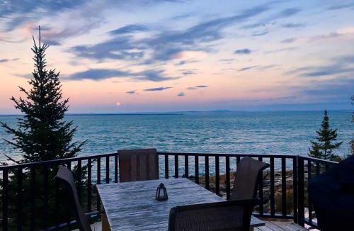 Saint-Simeon Ski Chalet | Le Ptit Bijou au Bord du Fleuve