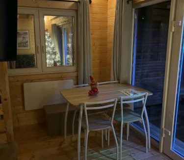 Monnet-la-Ville Ski Chalet | Le Ptit Châlet de Monnet