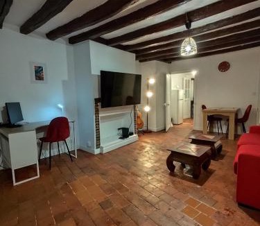 La Loupe Apartment | Le ptit logis aux Tomettes