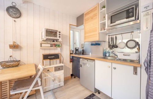Saint-Regnobert-de-la-Cote-de-Nacre House | Le Ptit Passage - Maison atypique avec terrasse proche plage