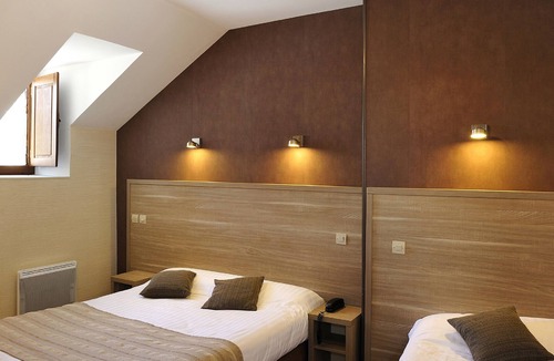 Richelieu Hotel | Le Puits Doré – Hôtel Restaurant Logis
