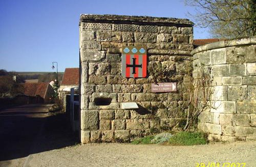 Salives Bed & Breakfast | Le Puits Fortifié