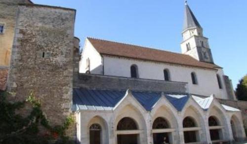 Salives Bed & Breakfast | Le Puits Fortifié