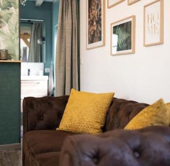 Saint-Denis-le-Thiboult House | Le Puits Jaune - Gîte Nature et Spa