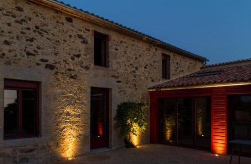 Bazoges-en-Paillers Bed & Breakfast | Le Puy Carmin - Chambre d'hôtes avec jacuzzi