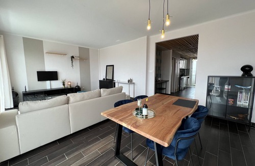 Toulouse East Apartment | Le Pyrénéen : T2 proche Gare avec vue incroyable