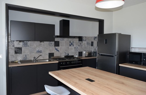 Charbonnieres-les-Vieilles House | Le Quiet Gîte à la Campagne