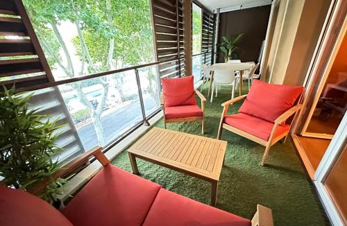 Anatole France Apartment | Le Quai Secret d'Augustine centre &vue canal avec draps serviettes et ménage