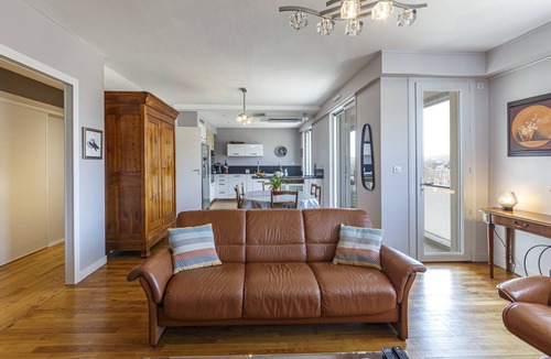 Laval Apartment | Le Quai - Standing en bord de Mayenne