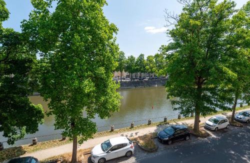 Laval Apartment | Le Quai - Wifi - Centre-ville