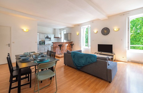 Laval Apartment | Le Quai - Wifi - Centre-ville