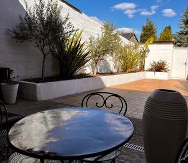 Centre-ville rive gauche Apartment | Le Quarante Cinq -1
