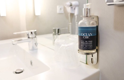 Bruguieres Hotel | Le Quarré Hôtel Bistrot