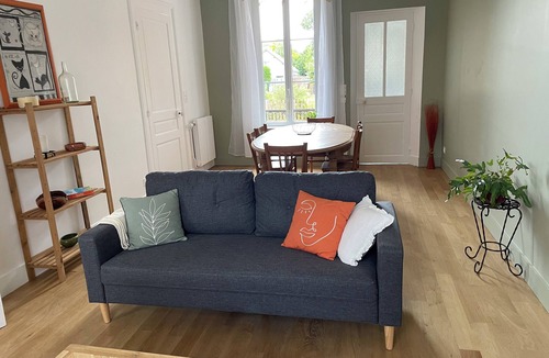 Saint-Just-en-Chaussee House | "Le Quatorze" pleasant town house, fully renovated with enclosed garden