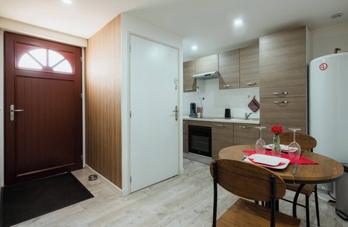 Montdidier Apartment | Le Qube Romantique by Prestige Home Living/sauna & whirlpool 2-seater