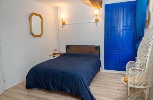 Moulins Apartment | Le rêve bleu