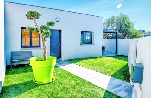 La Palme House | Le Rêve Bleu: Mediterranean oasis in La Palme