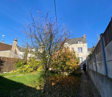 Chateaudun Apartment | Le Rêve de Claudia - Charmant Studio