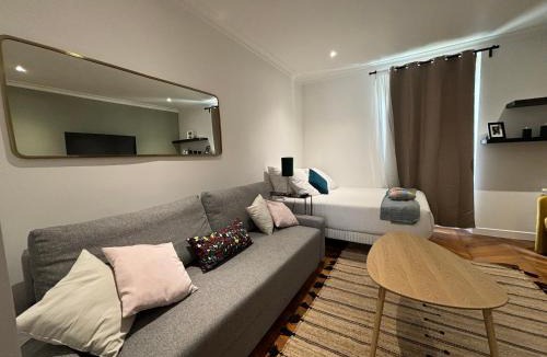 Les Gondoles Apartment | Le Rêveur - Parking Gratuit, Wifi, RER C Choisy-le-Roi