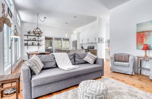 Sainte-Emelie-de-L'Energie Ski Chalet | Le Requin Skieur -Waterfront & Spa