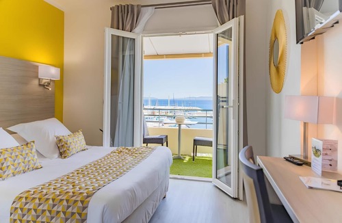 Le Lavandou Hotel | Le Rabelais