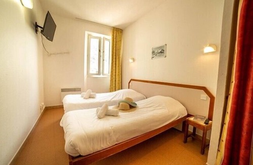 Saint-Etienne-de-Tinee Hotel | Le Rabuons