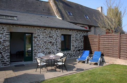 Saint-Meloir-des-Ondes Apartment | Le Radegonde