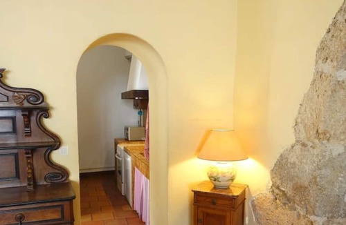 Ornaisons House | Le Ramonetage - big holiday home with Patio in the south of France
