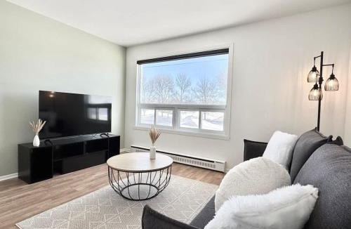 Ste. Foy Apartment | Le Ranch - with EV Chrger Level 2