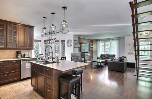 Stoneham-et-Tewkesbury Ski Chalet | 🌟Le Repère 🏖️ Spa 💦Sauna 🧖‍ Billiards🎱 3.0