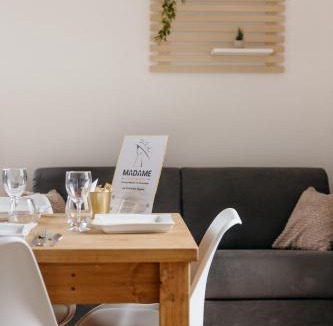 Pont Rean Apartment | Le Reflet des Cygnes