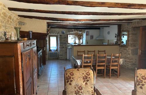 Toulonjac House | Le refuge à la campagne