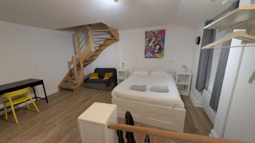 Fontainebleau House | Le refuge bellifontain