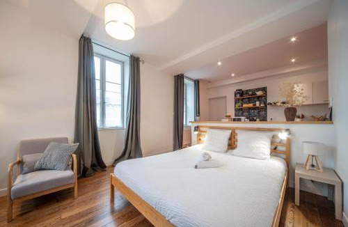 Tournus Apartment | Le refuge citadin