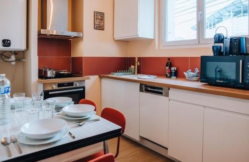 Chateauroux Apartment | Le Refuge de Jules - Close to Hospital - Parking - Air conditioning