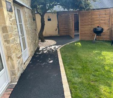 Juaye-Mondaye House | Le refuge de l hortensia gite