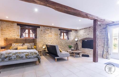Juaye-Mondaye House | Le refuge de l'hortensia 1