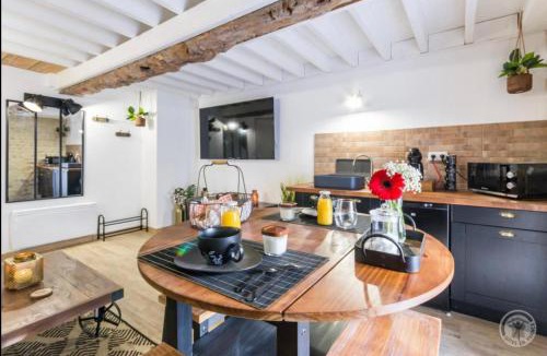 Juaye-Mondaye House | Le refuge de l'hortensia 2