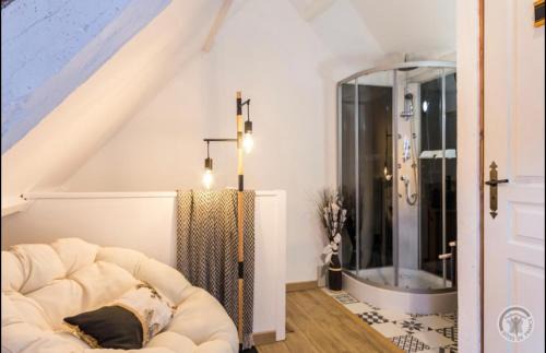 Juaye-Mondaye House | Le refuge de l'hortensia 2