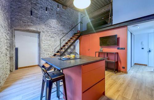 Grenoble City Centre Apartment | Le Refuge de la Bastille - Jacuzzi