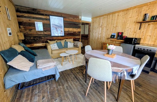 Le Chalmieu Ski Chalet | Le refuge de Marius - peddler's dwelling