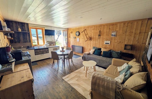Le Chalmieu Ski Chalet | Le refuge de Marius - peddler's dwelling