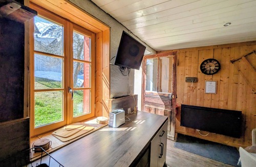 Le Chalmieu Ski Chalet | Le refuge de Marius - peddler's dwelling