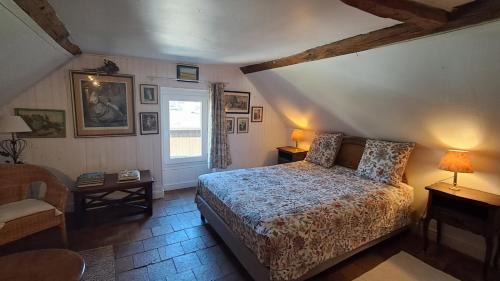 Beaumont-en-Veron Apartment | Le refuge des anges