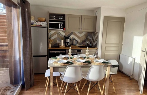 La Joue du Loup Apartment | Le Refuge du Loup - Panoramic view, Netflix & Pool