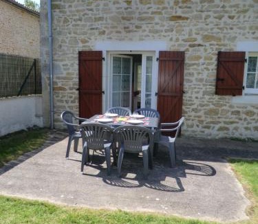 Champagne-Saint-Hilaire House | Le Refuge