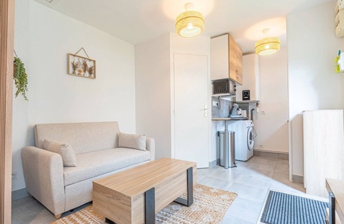 Luc-sur-Mer House | Le Refuge marin - Cosy pied-à-terre, terrace, 100m from the beach.