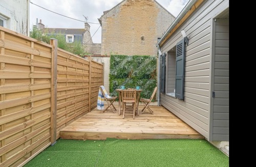 Luc-sur-Mer House | Le Refuge marin - Cosy pied-à-terre, terrace, 100m from the beach.