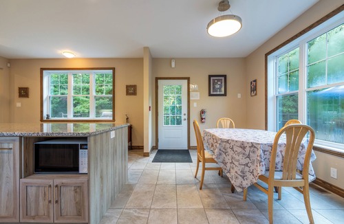 St-Bernard-de-Lacolle Ski Chalet | Le Relais International - Chalet for large Group, 7 bedrooms, pool table, Golf